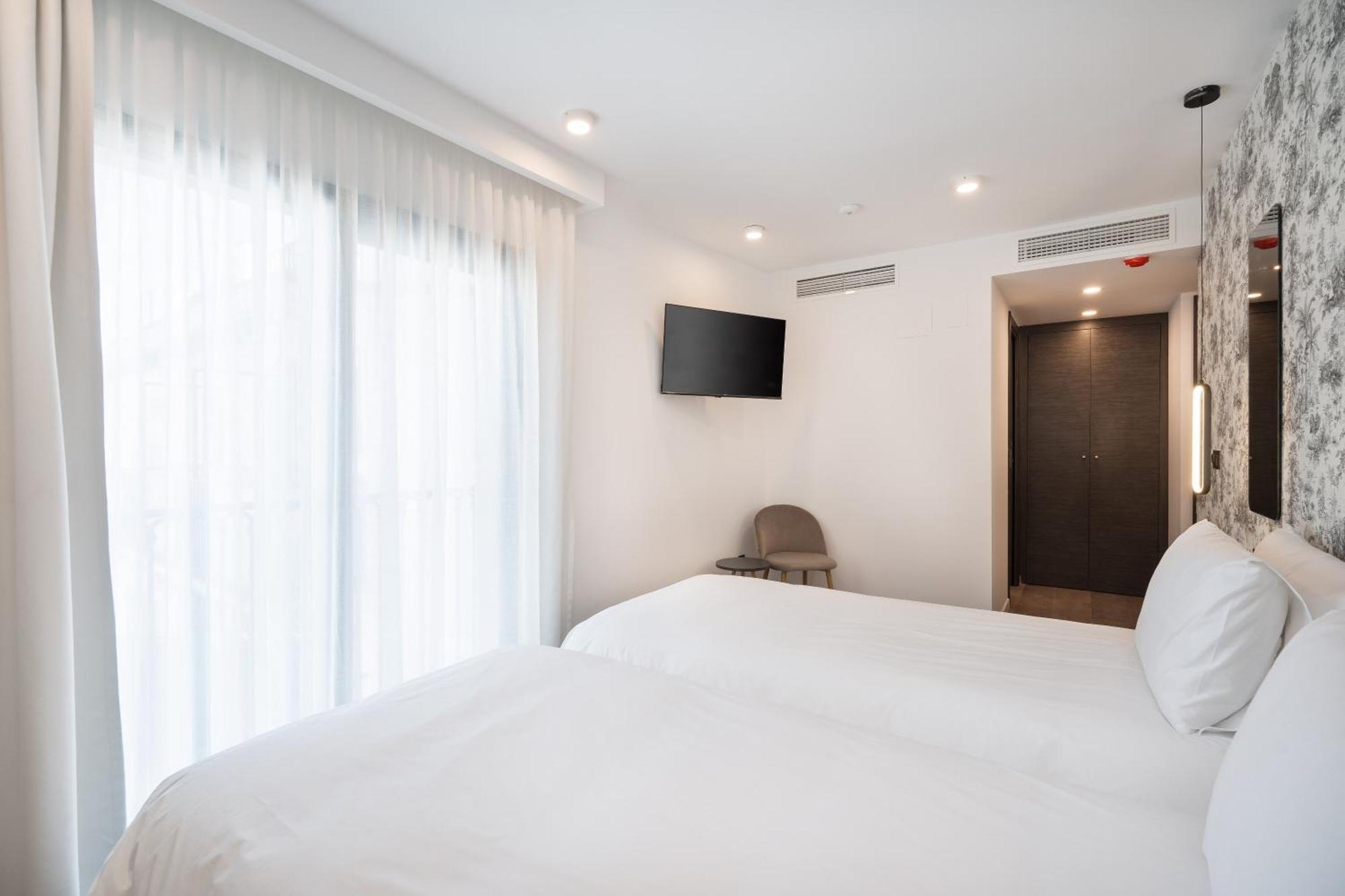 The Orange House Boutique Hotel And Upstairs Rooftop Bar Center Of La Cala De Mijas 100M From The Beach Екстериор снимка