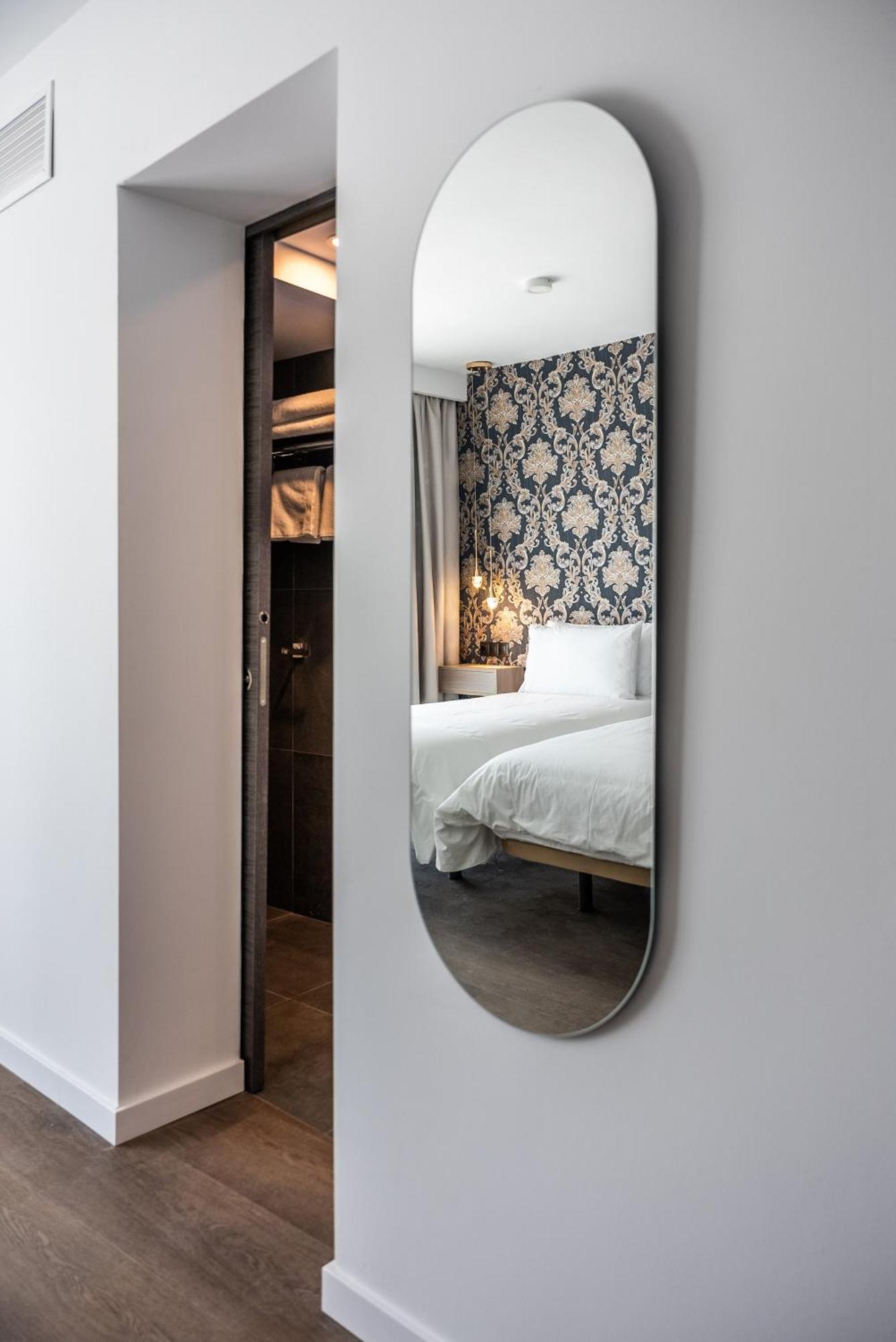 The Orange House Boutique Hotel And Upstairs Rooftop Bar Center Of La Cala De Mijas 100M From The Beach Екстериор снимка