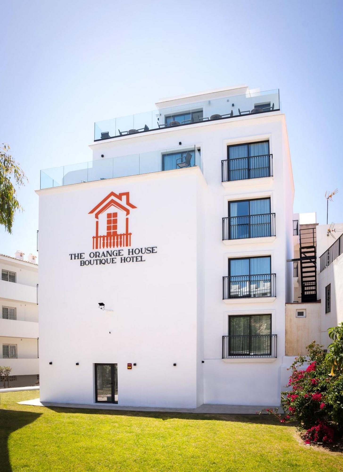 The Orange House Boutique Hotel And Upstairs Rooftop Bar Center Of La Cala De Mijas 100M From The Beach Екстериор снимка