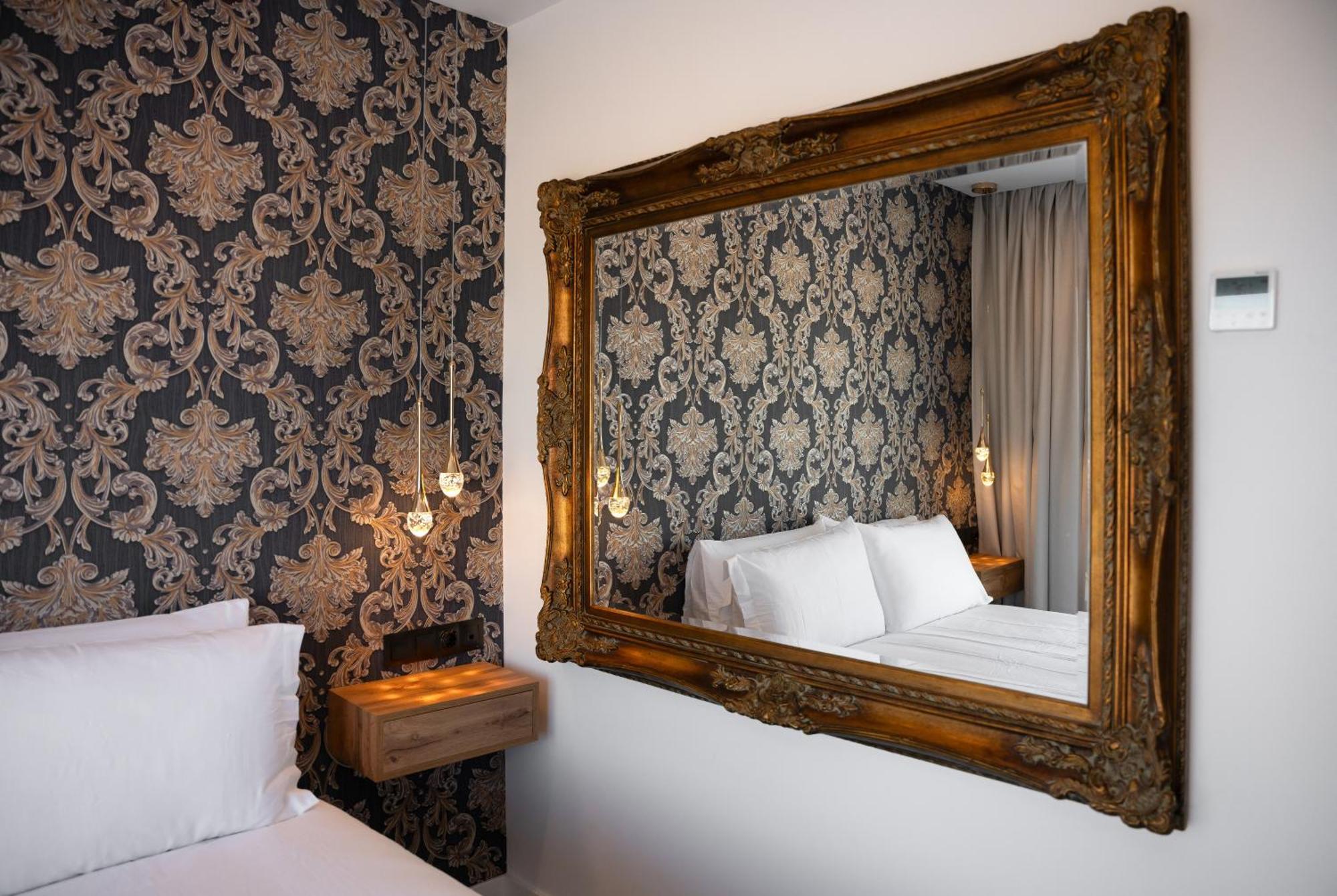 The Orange House Boutique Hotel And Upstairs Rooftop Bar Center Of La Cala De Mijas 100M From The Beach Екстериор снимка