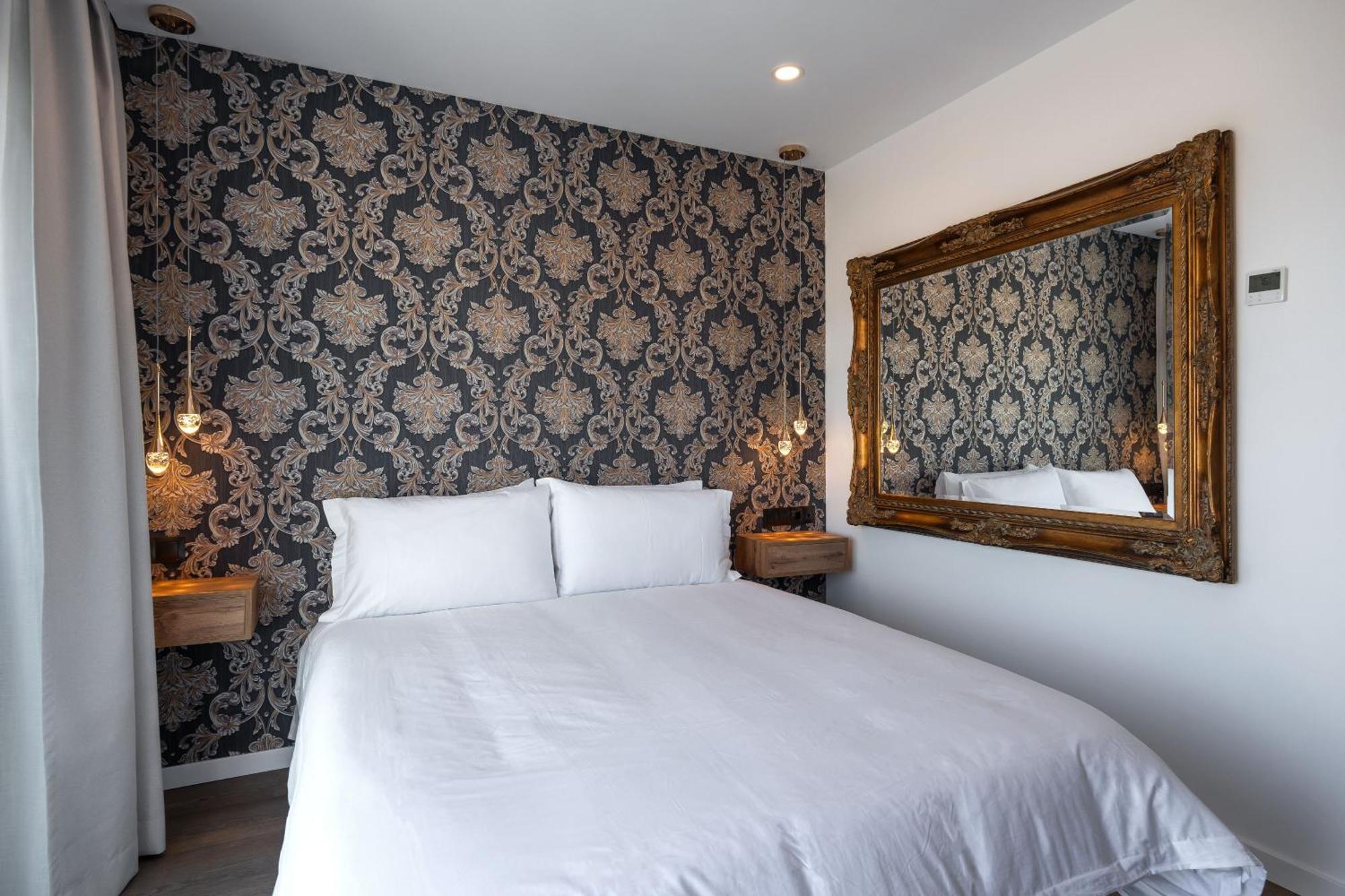 The Orange House Boutique Hotel And Upstairs Rooftop Bar Center Of La Cala De Mijas 100M From The Beach Екстериор снимка