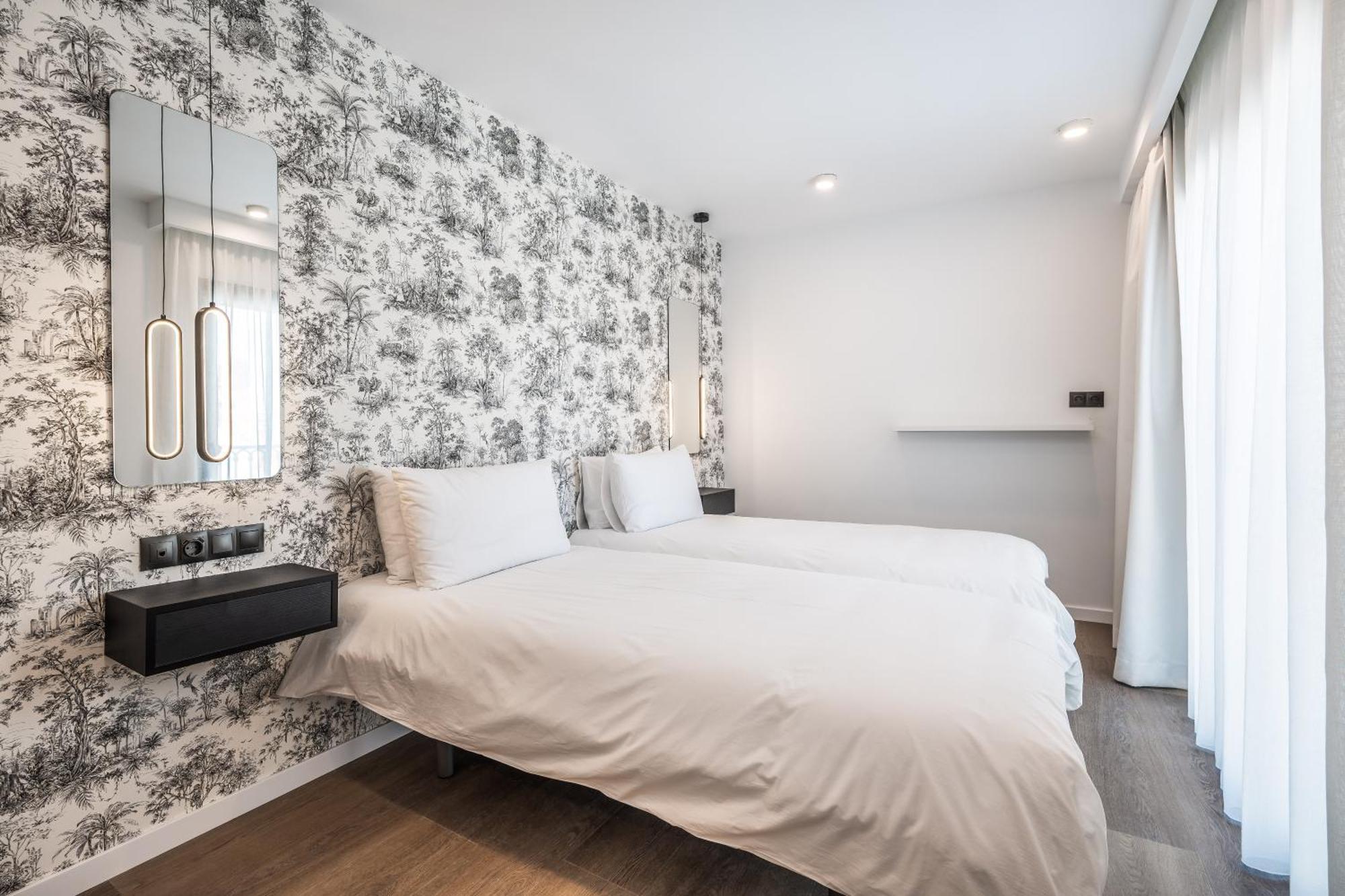 The Orange House Boutique Hotel And Upstairs Rooftop Bar Center Of La Cala De Mijas 100M From The Beach Екстериор снимка